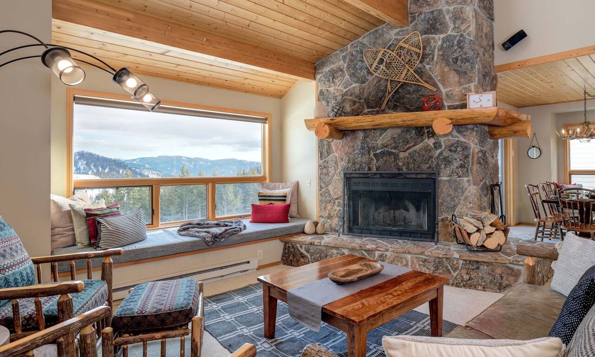 Big Sky Condo | Beaverhead Village Retreat | Walk to Big Sky Resort