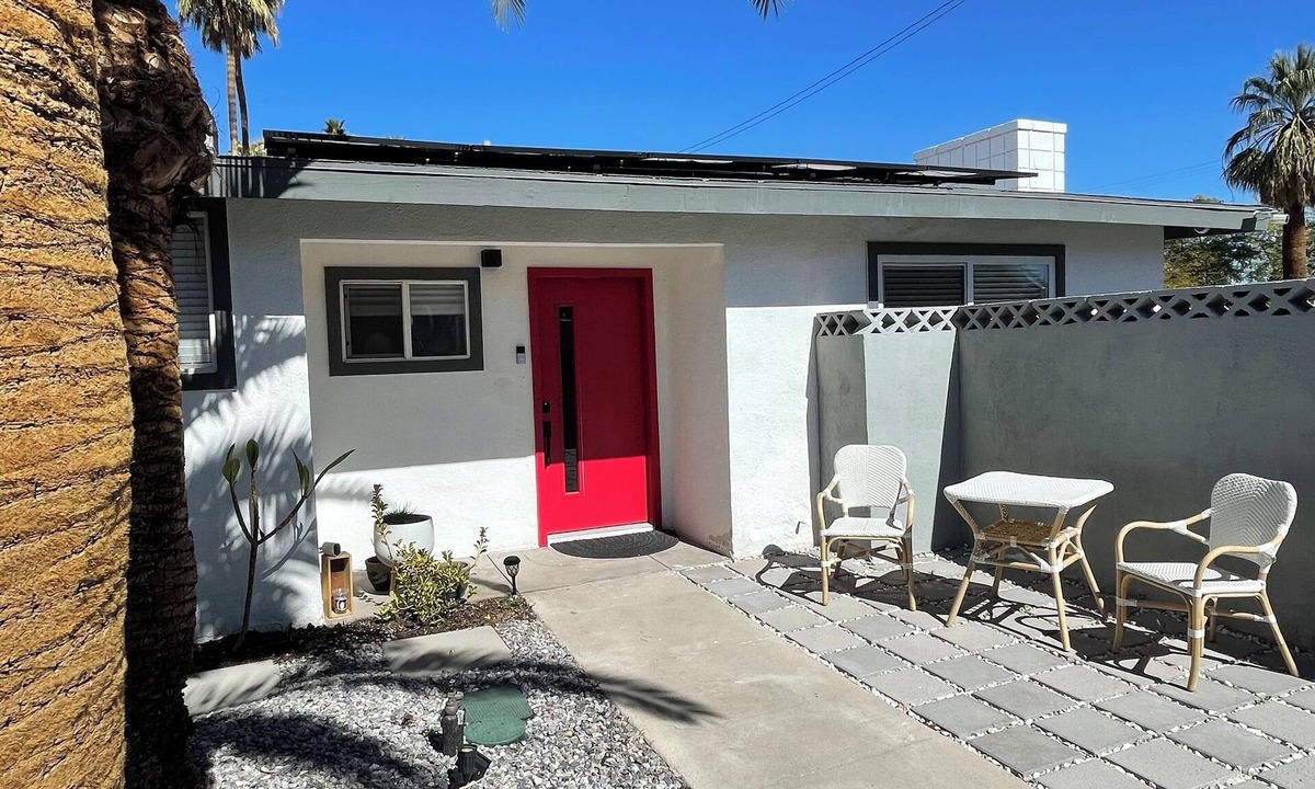 Quail Estates West House | Best Monthly Rental minutes to Las Vegas Strip! 3bdrm 2bathroom fully stocked