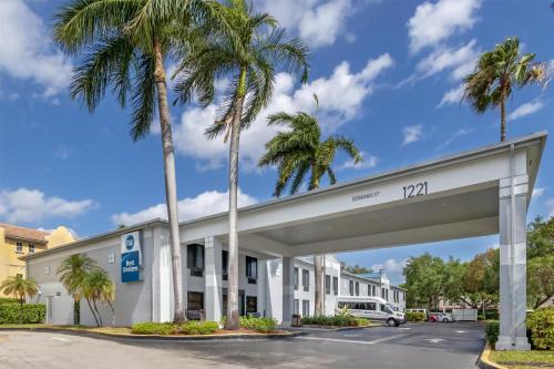 River Oaks Hotel | Best Western Fort Lauderdale Airport Cruise Port