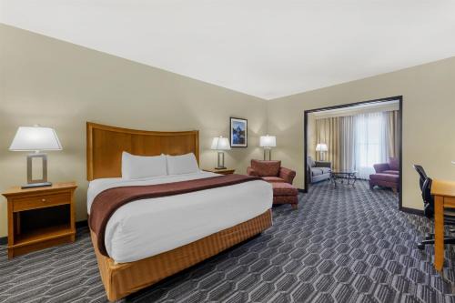 Pecos Hotel | Best Western Plus Swiss Chalet Hotel & Suites