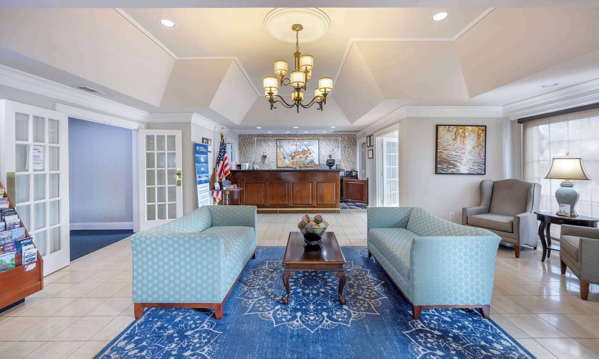 Spring Hill Hotel | Best Western Spring Hill Inn & Suites