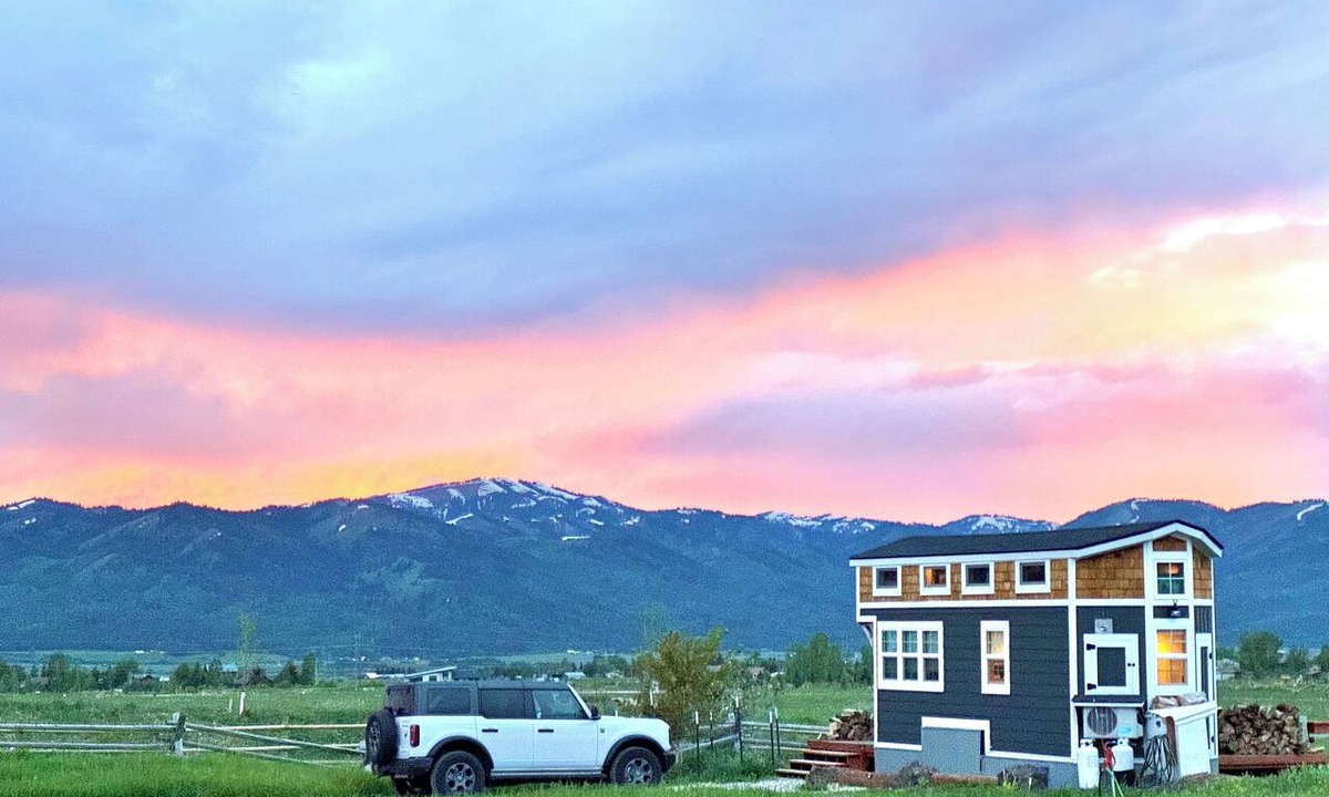 Victor House | Big View Tiny House, a luxury tiny house experience!