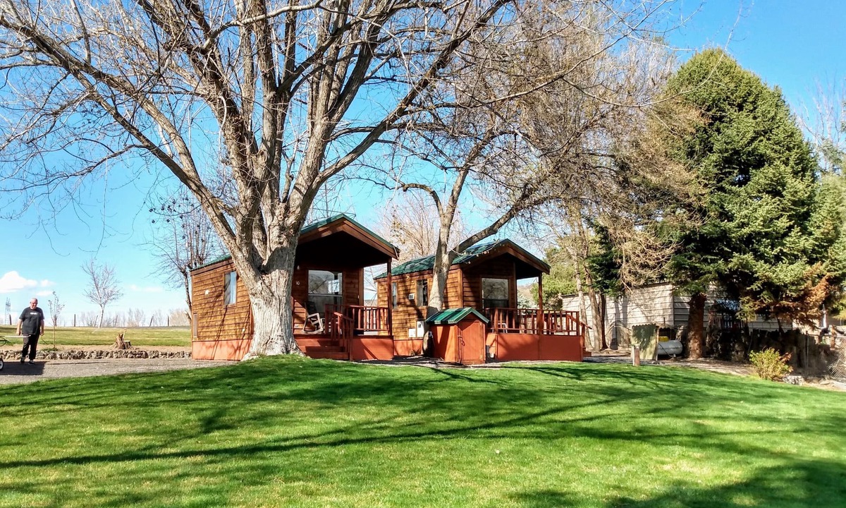 Hagerman Hotel | Billingsley Creek