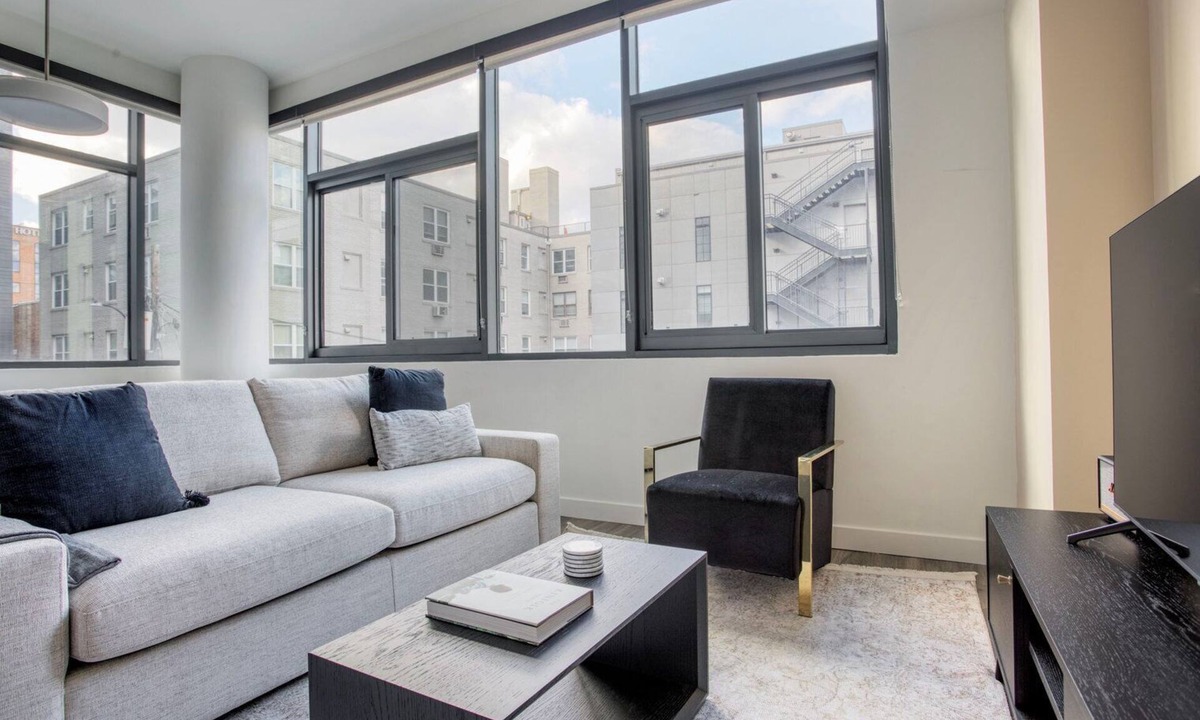 West End Apartment | Blueground | Dupont Circle, pool, nr Lincoln Memorial