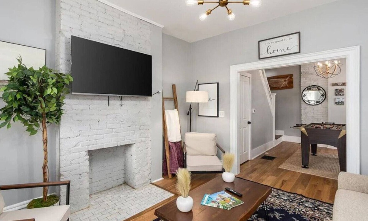 Italian Village House | Boutique Italian Village | OSU | 4BR | + 2 parking