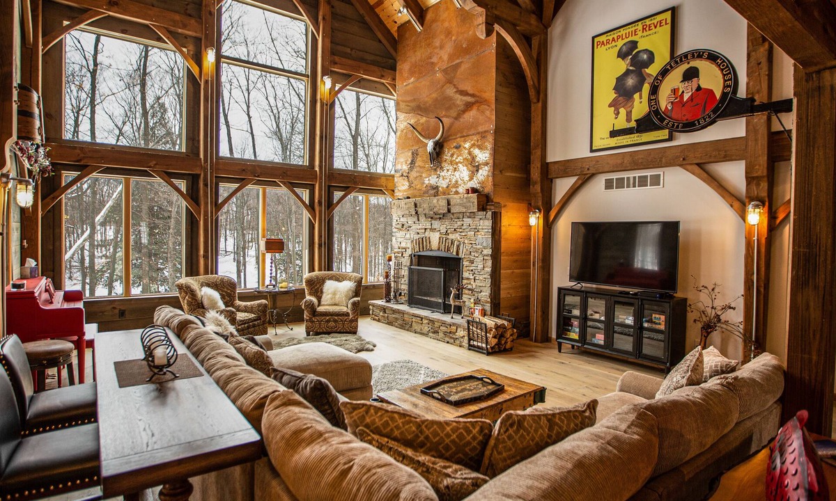 Boyne City House | Boyne Mountain - Ski-In/Out, featuring 4 master suites with an outside Hot Tub