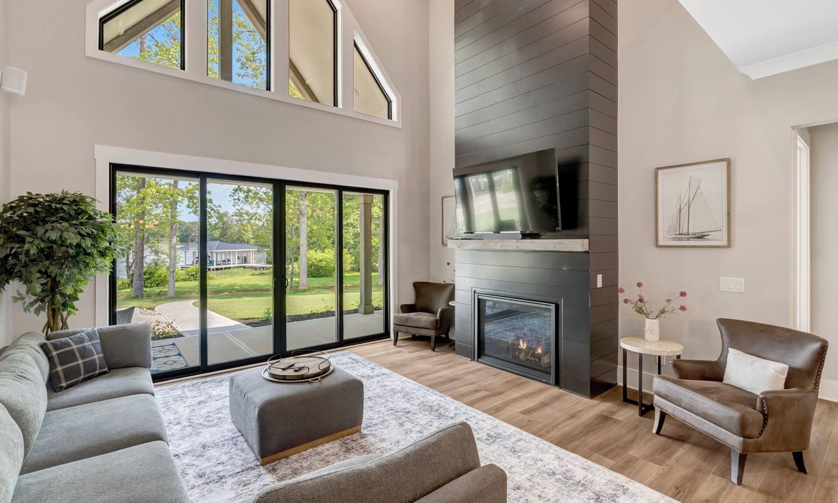 Henrico House | Brand New 6-bedroom Lakefront House with Boathouse on over 2 Acres!