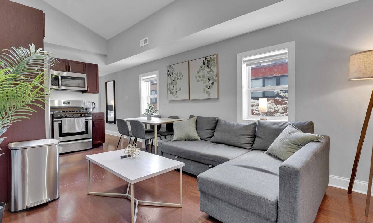 Southwark Apartment | Bright 1BR Retreat | Sleeps 4 | by Liberty Bell