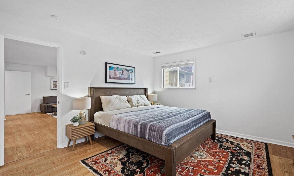 Pittsburgh Apartment | Bright and Quiet 1 Bedroom Apt in Millvale, Lawrenceville