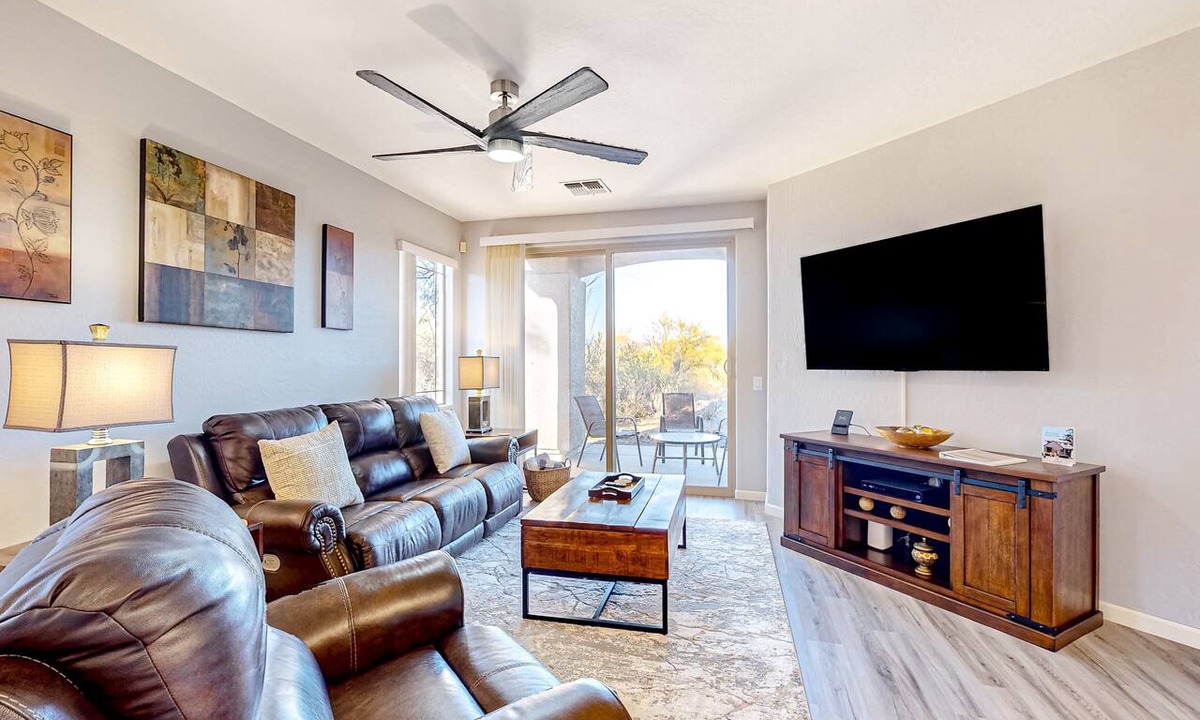 Rancho Vistoso Condo | Bright and spacious mountain-view home with pool/hot tub on-site, golfing nearby