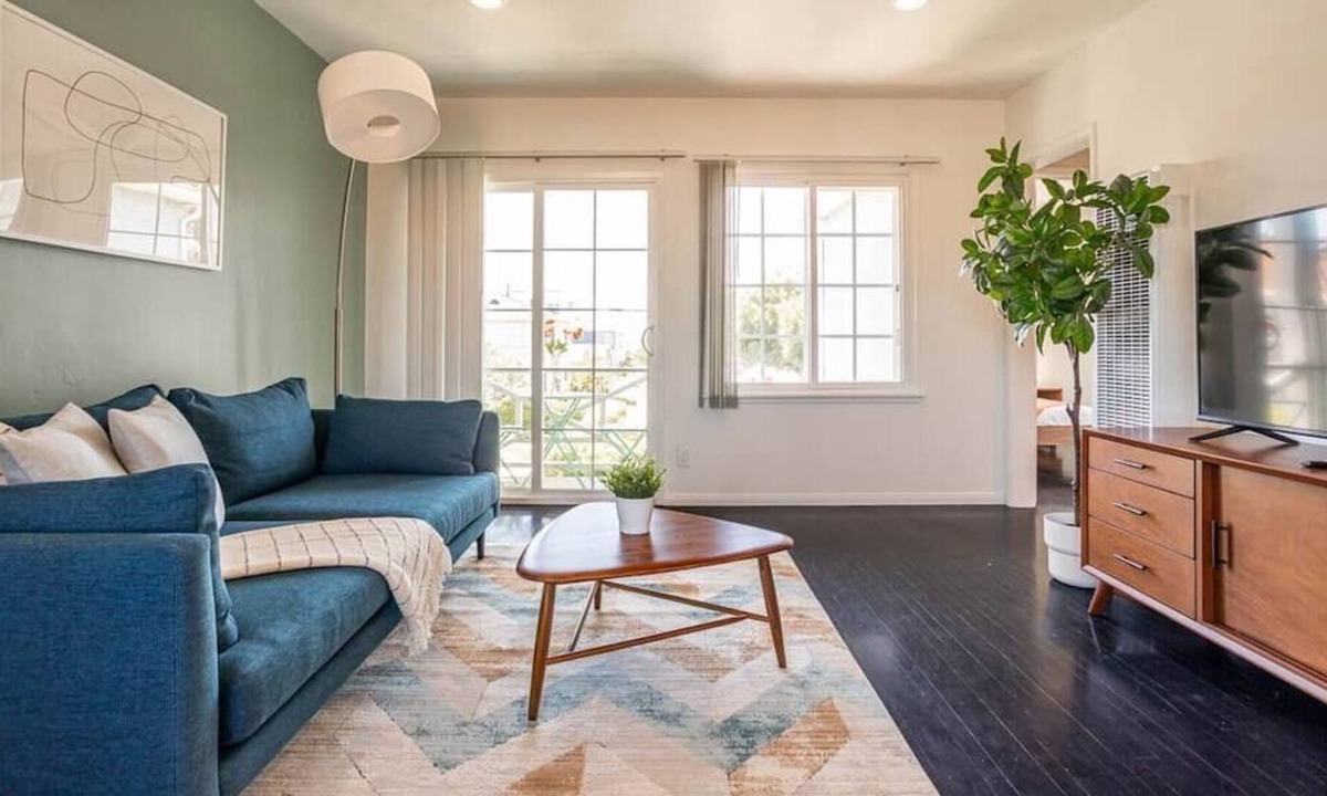 Los Angeles Apartment | Bright Gorgeous 2Bed w/Parking&Washer