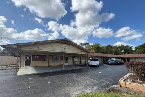 Fellowship Hotel | Budget Host Inn Ocala I-75