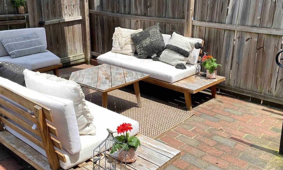 Columbia Heights House | Calm and Cozy Refuge Row House