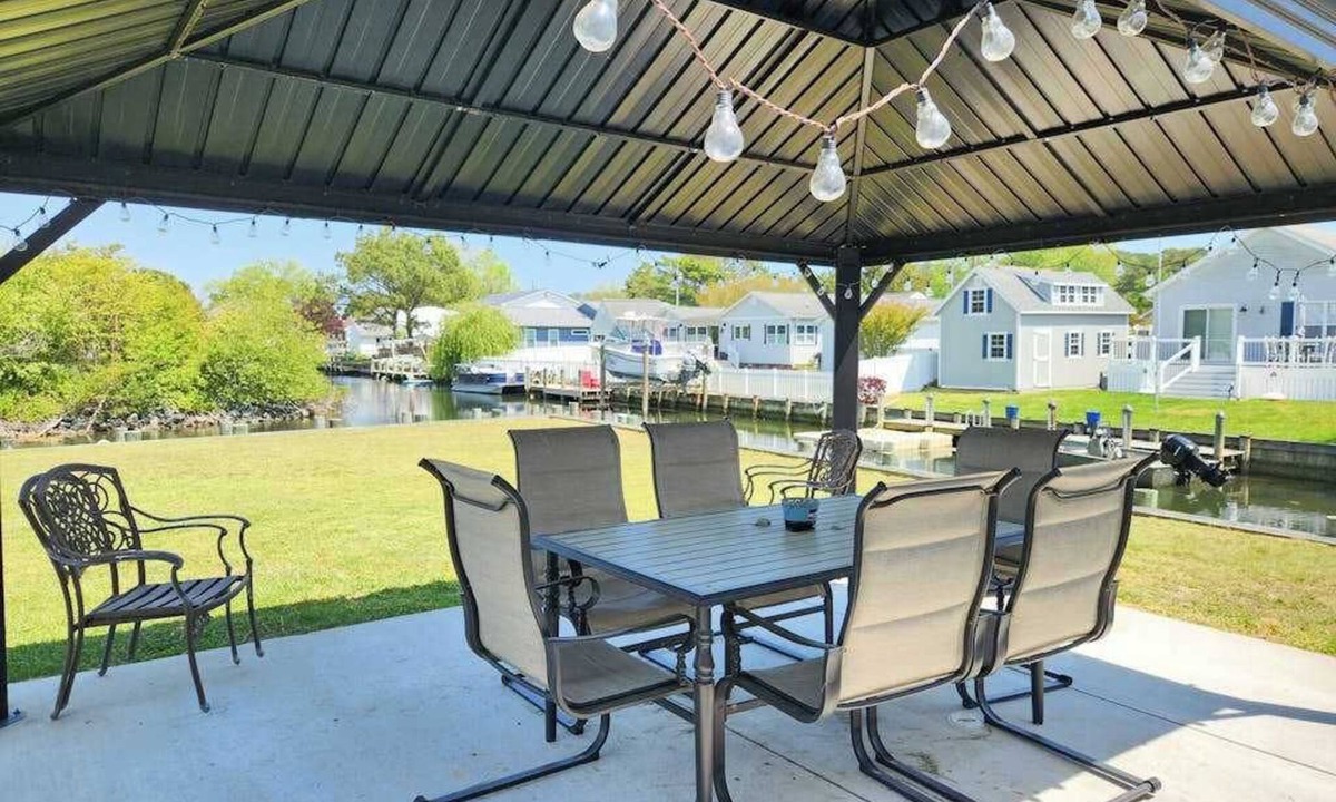 West Ocean City House | Canal-front home with fast WiFi, central ac, and private dock
