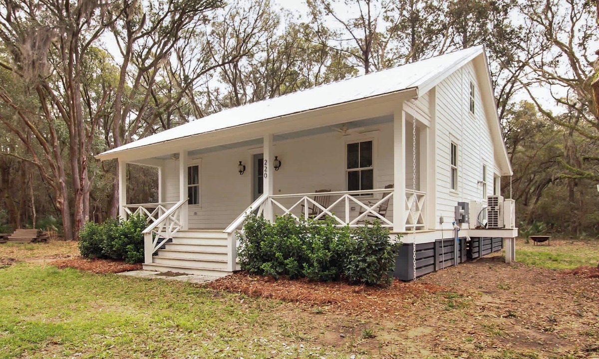 Daufuskie Island House | Carvin Cottage - Cozy 2bdr with Loft- 4 Passenger Golf Cart Included