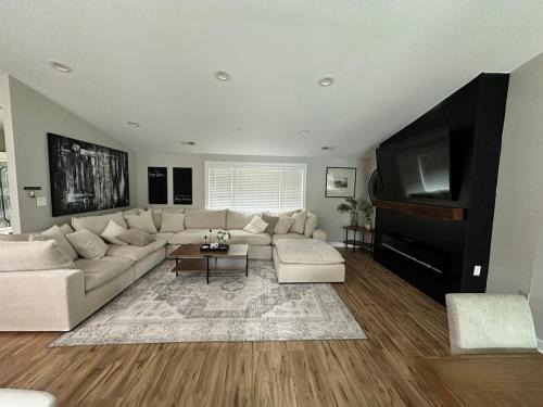 Fredericksburg House | Casa De Coco is a 4-bedroom Retreat with Pool