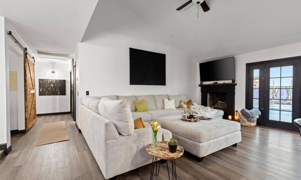 Paradise House | Casa Viva Las Vegas Luxury Vacation Rental