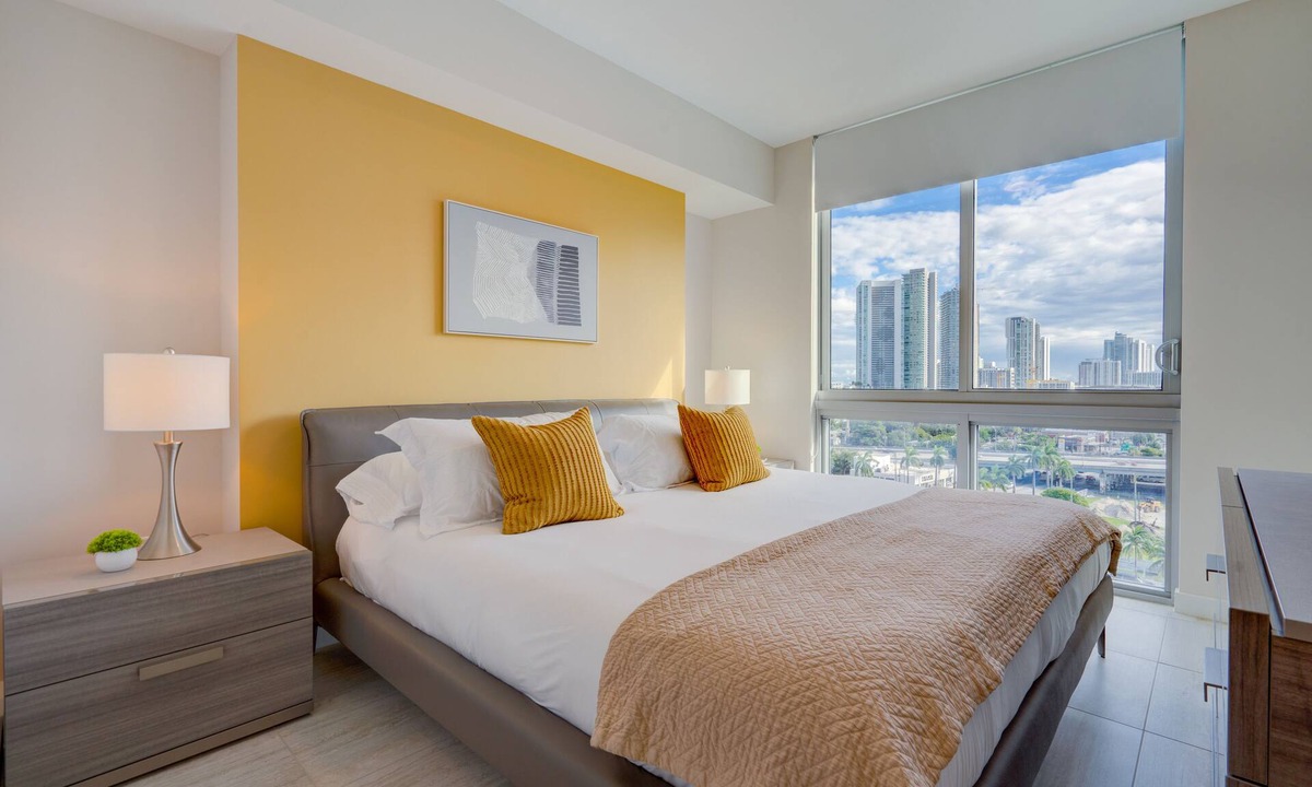 Northeast Miami Apartment | CH902 DESIGN DISTRICT, LUXURY PARADISE