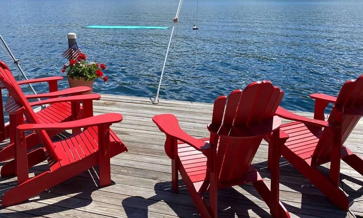 Bolton Landing Cottage | Charming 2 bed cottage in Bolton Landing, NY on lake George