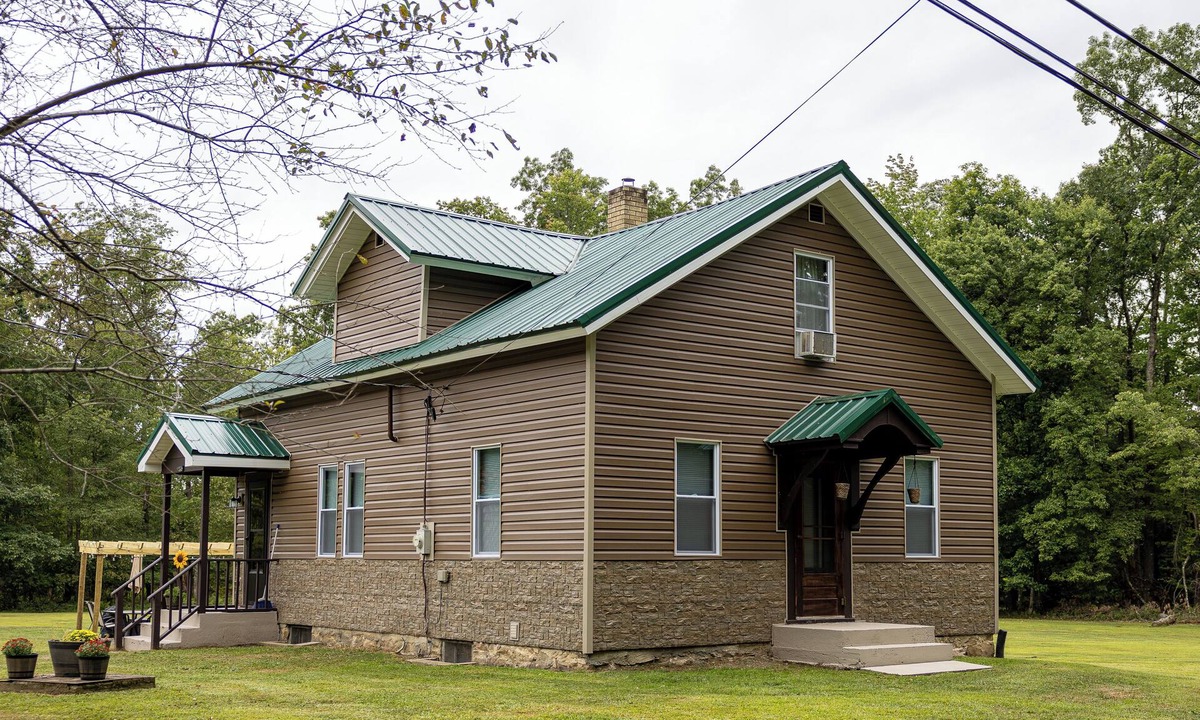 Sigel House | Charming 2-bedroom house in rural Sigel Pa close to state parks