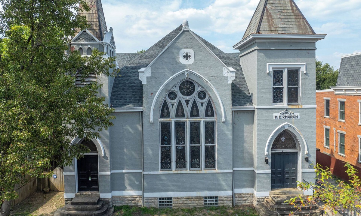 Covington House | Charming 3-bed church with natural light, historic charm in lovely Covington KY