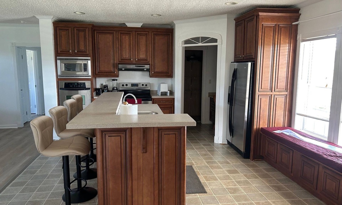 Crystal Hill House | Charming 3-bedroom home nestled on a picturesque 270-acre farm in Halifax.
