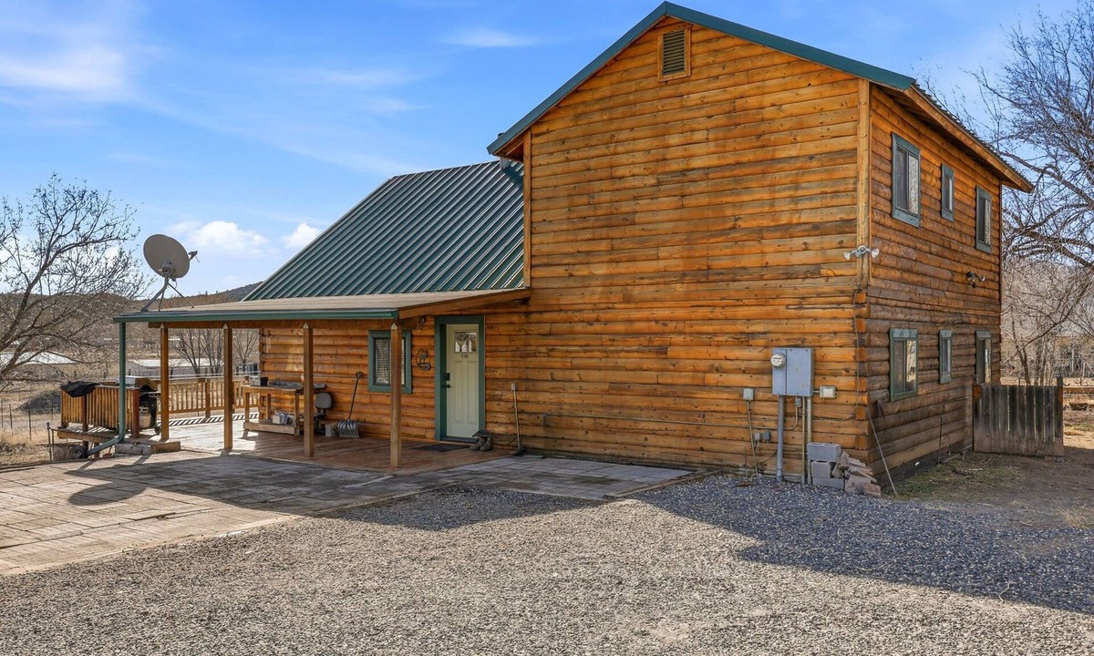 Springerville Cabin | Charming 4-bedroom cabin in Eagar perfect for your getaway