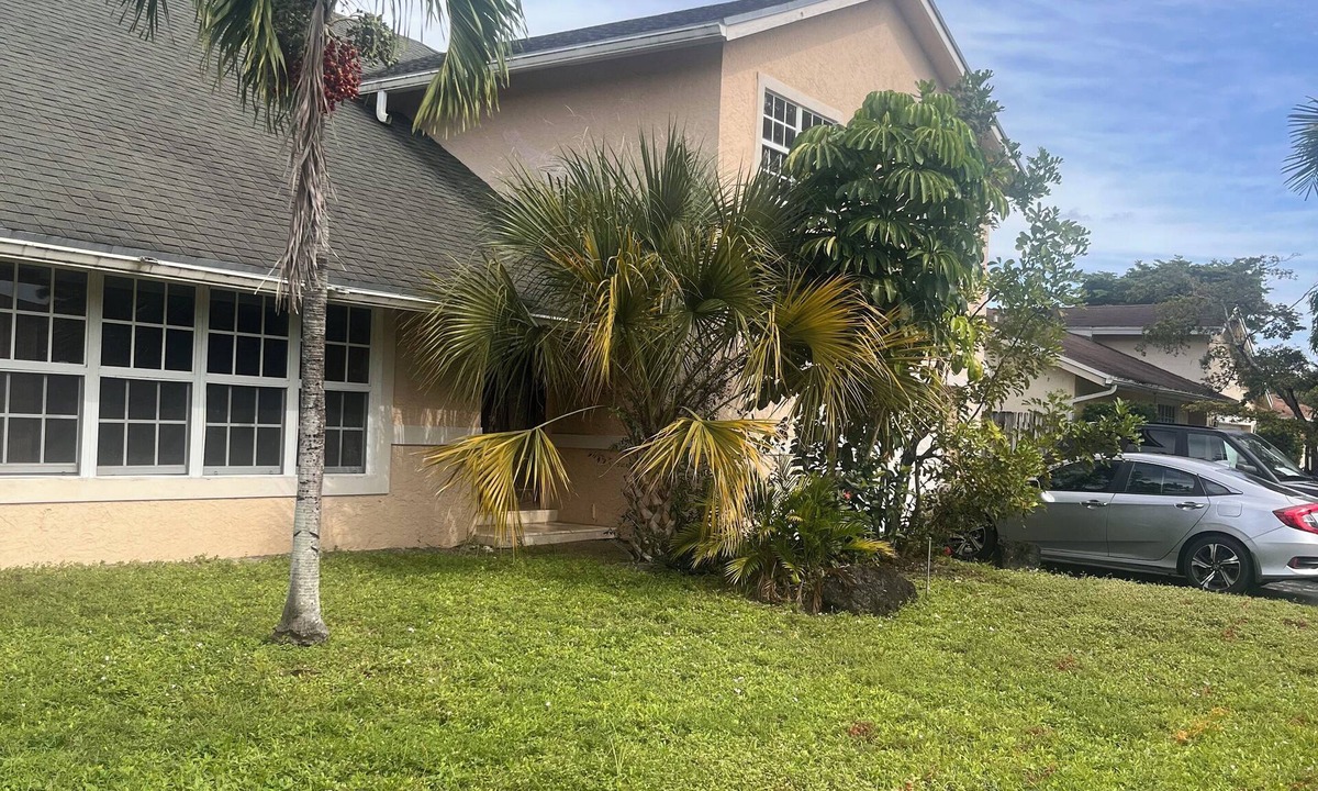 Inverrary Bed & Breakfast | Charming bed & breakfast in Lauderhill.