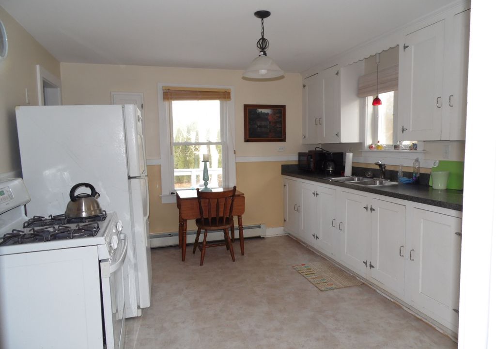 Misquamicut House | Charming Pet Friendly Misquamicut Beach Cottage
