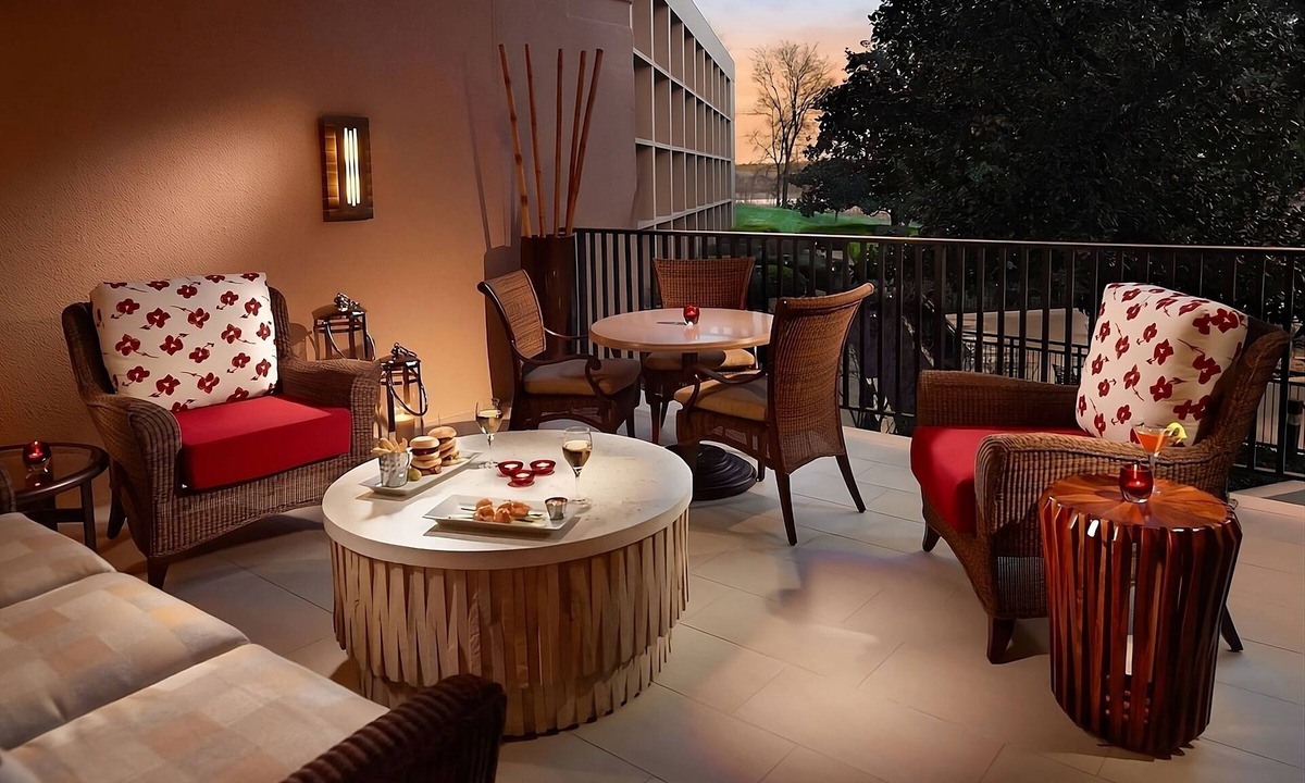Nashville Hotel | Charming Unit Near Music Attractions & Nashville Zoo, Pool!