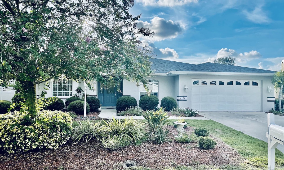 Lake Sarasota House | Cheerful 5-bedroom house with a pool.