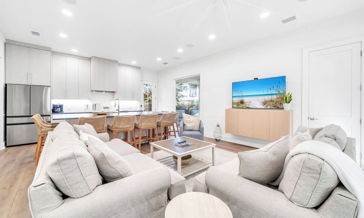 Scenic Gulf Drive House | Coastal Cove*Splash Pool*Walk to Beach