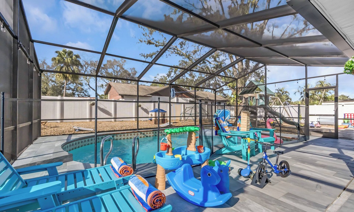 Rustic Oaks House | Coastal Escape: Kid-Friendly Home, Heated Saltwater Pool & Playground
