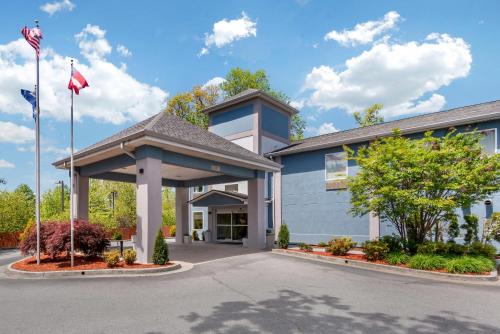 Blairsville Hotel | Comfort Inn Blairsville Butternut Creek