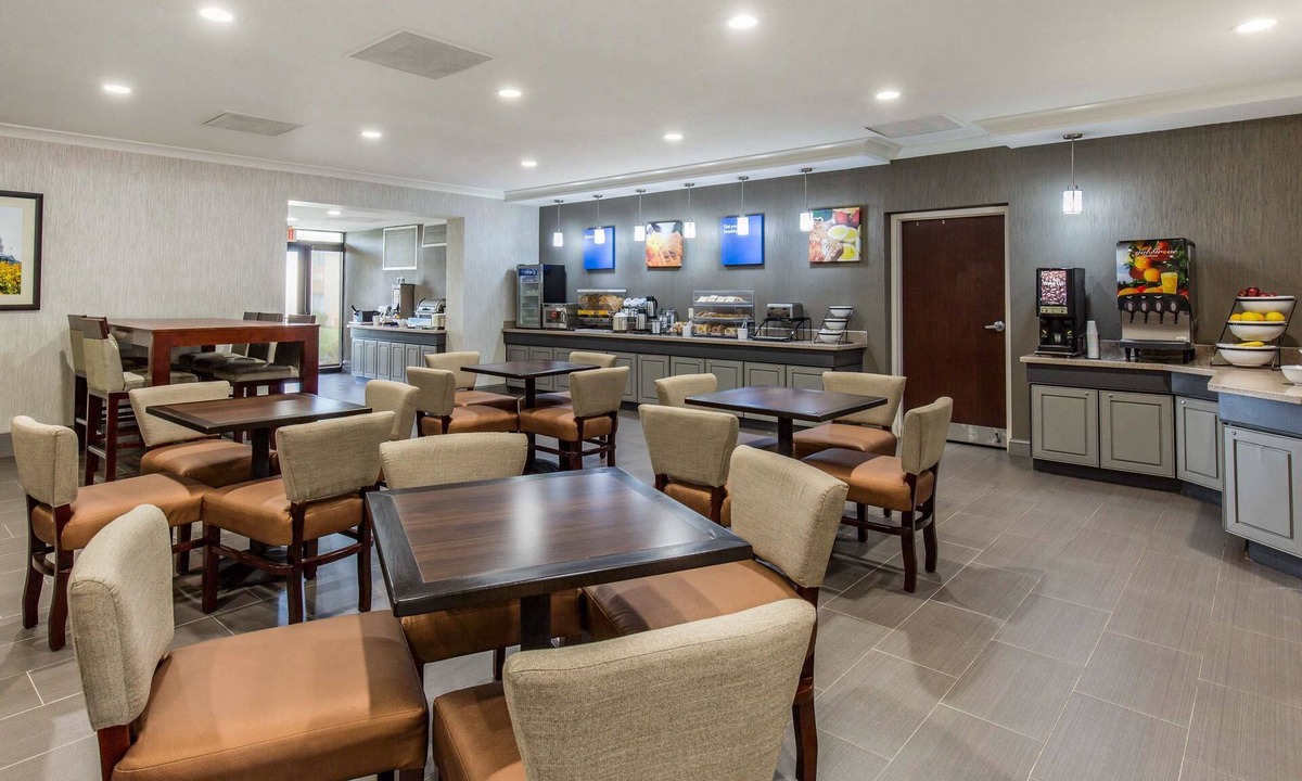 Calverton Hotel | Comfort Inn College Park North