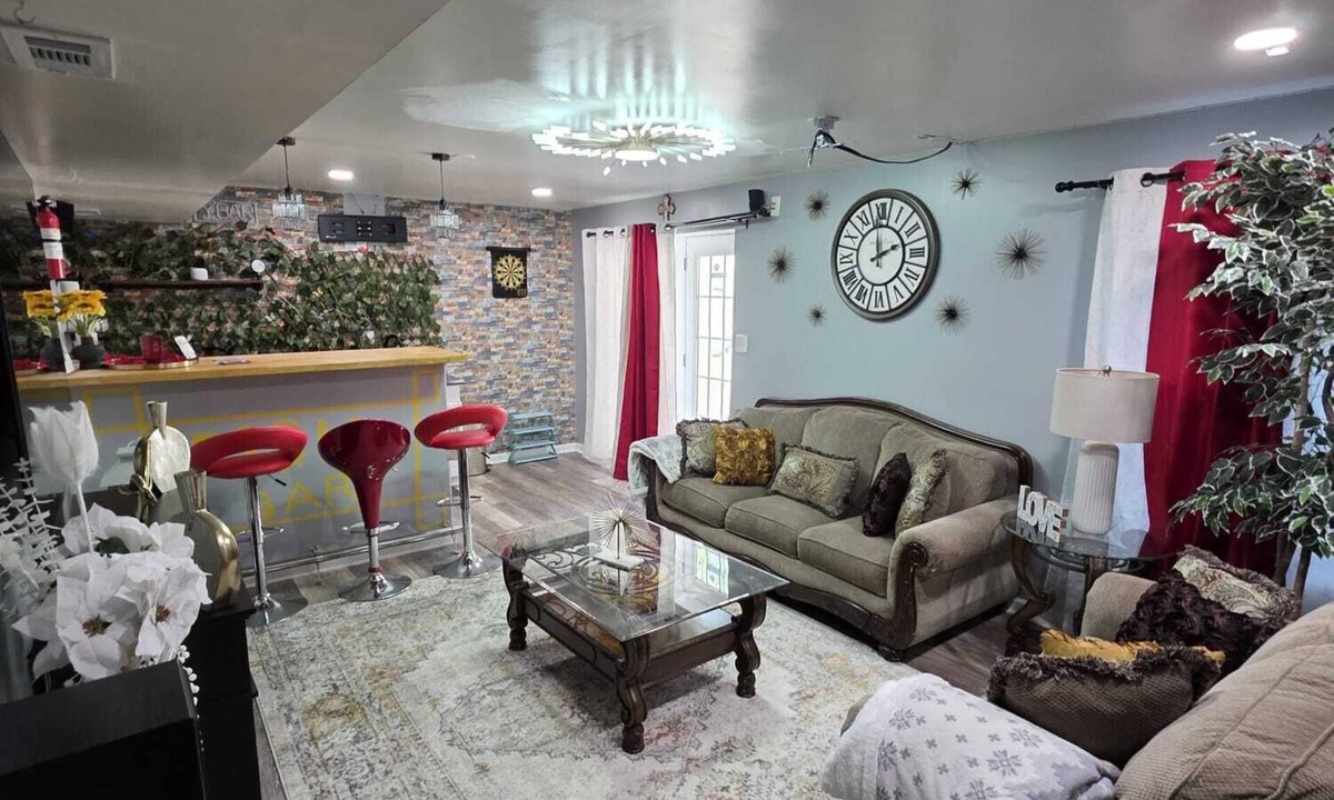 Garrisonville House | Comfortable and Peaceful Stay With Everything You Need Away From Home