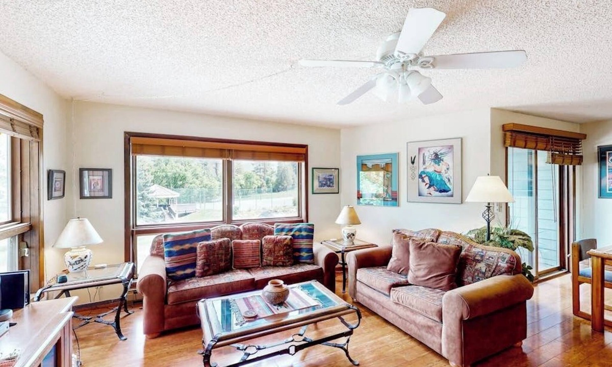 Durango Condo | Comfortable condo with full kitchen, balcony, & washer/dryer