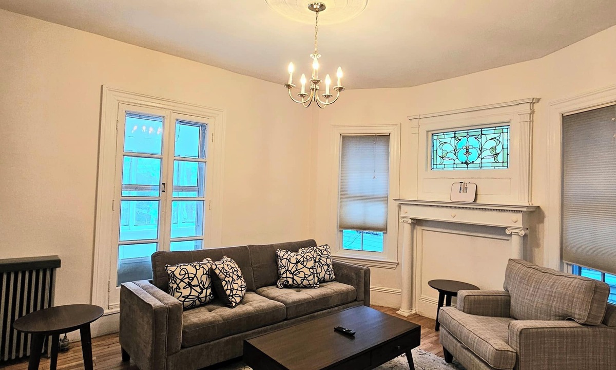 Mid-Cambridge Apartment | Comforts of your home in tranquility by Harvard/MIT