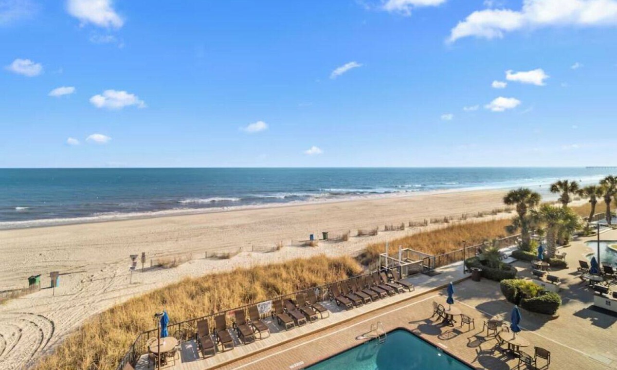 Myrtle Beach Hotel | Compass Cove Condo | Oceanfront Balcony + Walk to Market Common & Pier 14