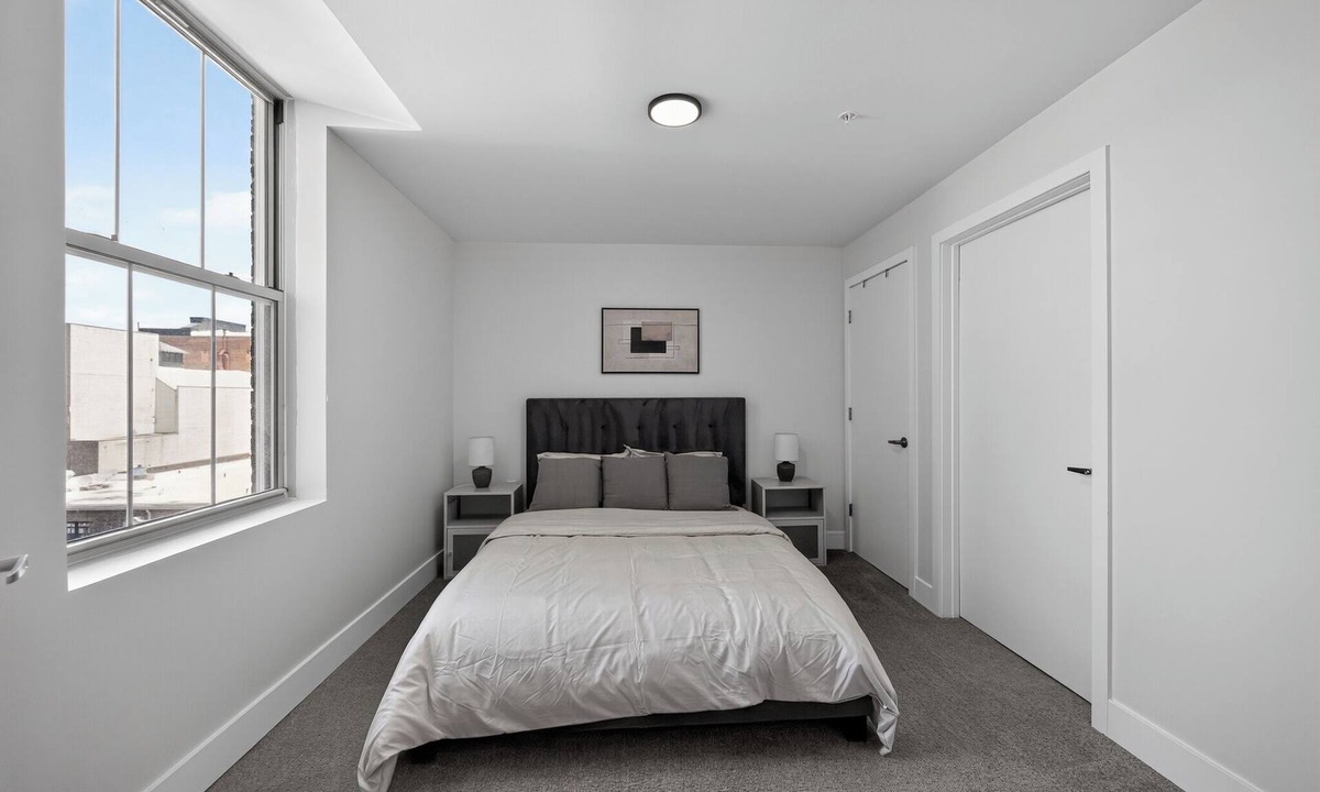 Reading Apartment | Contemporary 2BR near dining and transit
