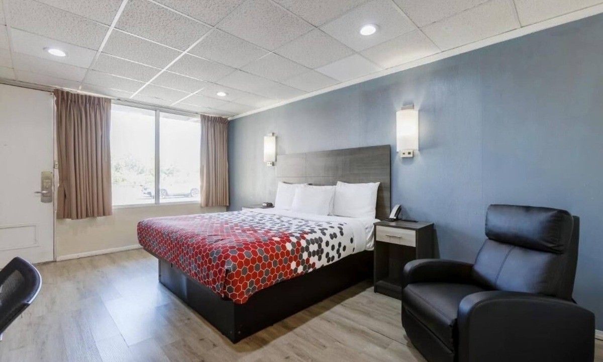 Wytheville Hotel | Convenient Southwest Virginia Stay Near I-81 & I-52| Parking Included