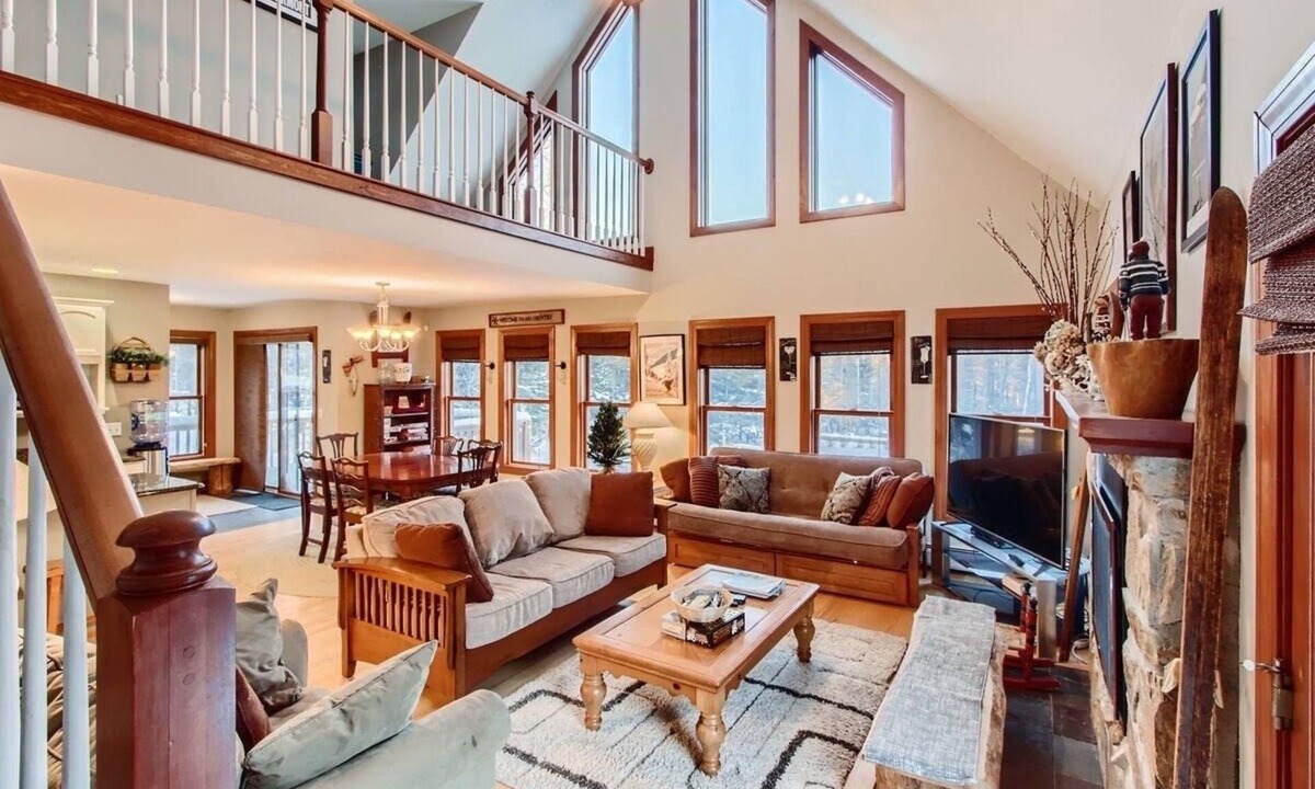 Killington House | Cortina Mountain Chalet - Outdoor Hot Tub - Close To Pico And Killington Mountains 3 Bedroom Home