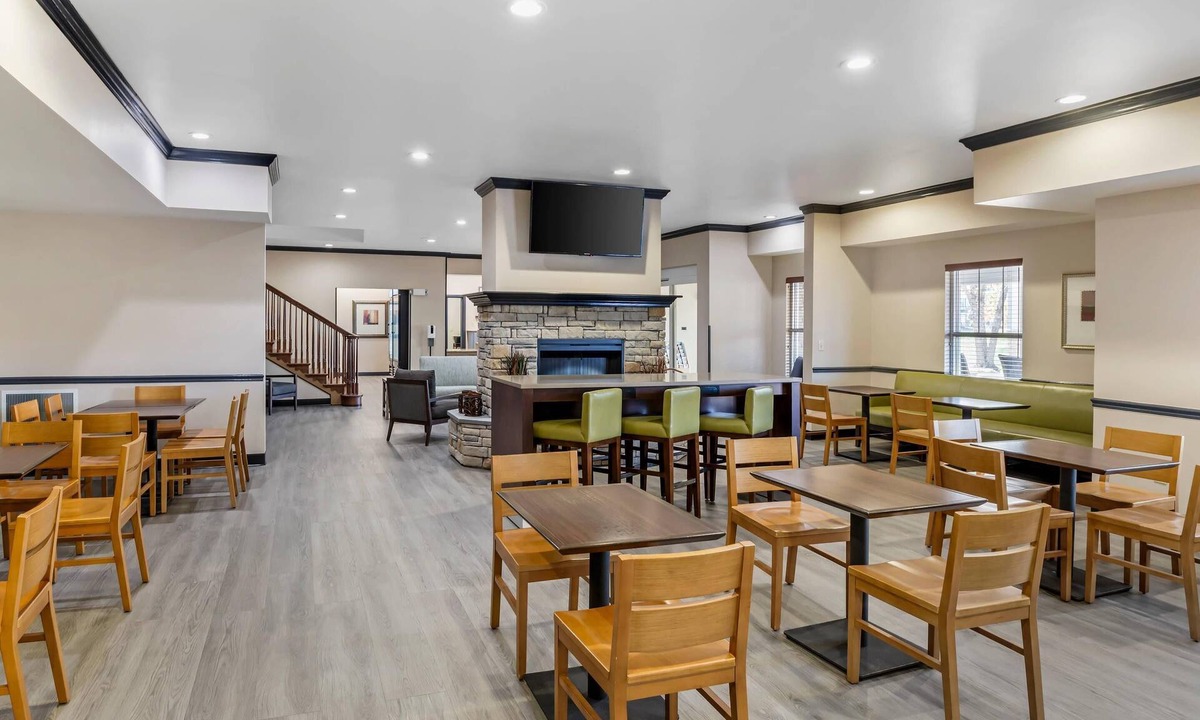 Ashland Hotel | Country Inn & Suites by Radisson, Ashland - Hanover, VA