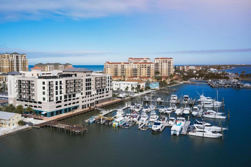 Clearwater Beach Hotel | Courtyard by Marriott Clearwater Beach