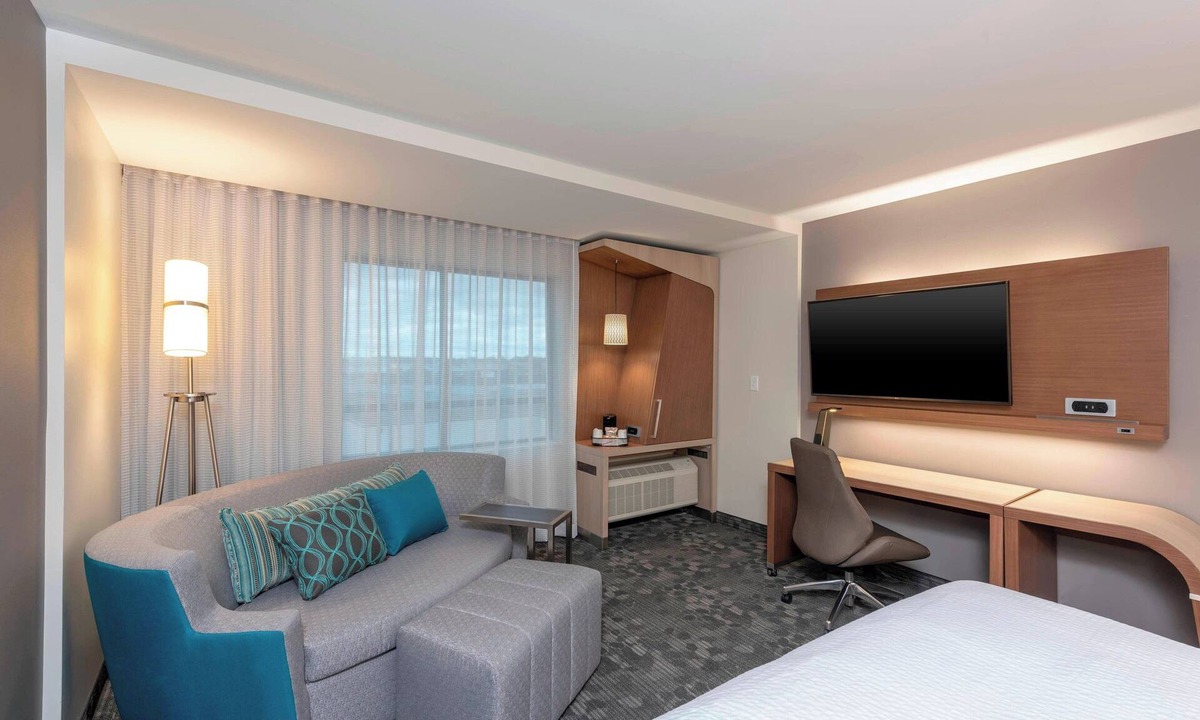 Elyria Hotel | Courtyard by Marriott Cleveland Elyria