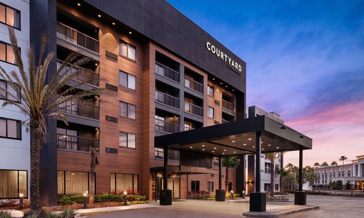 Southpoint Hotel | Courtyard by Marriott Jacksonville Butler Boulevard