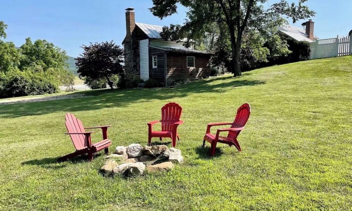 Fort Valley Cabin | Cozy 1bedroom cabin in lovely Fort Valley with AC on beautiful privatehorse farm