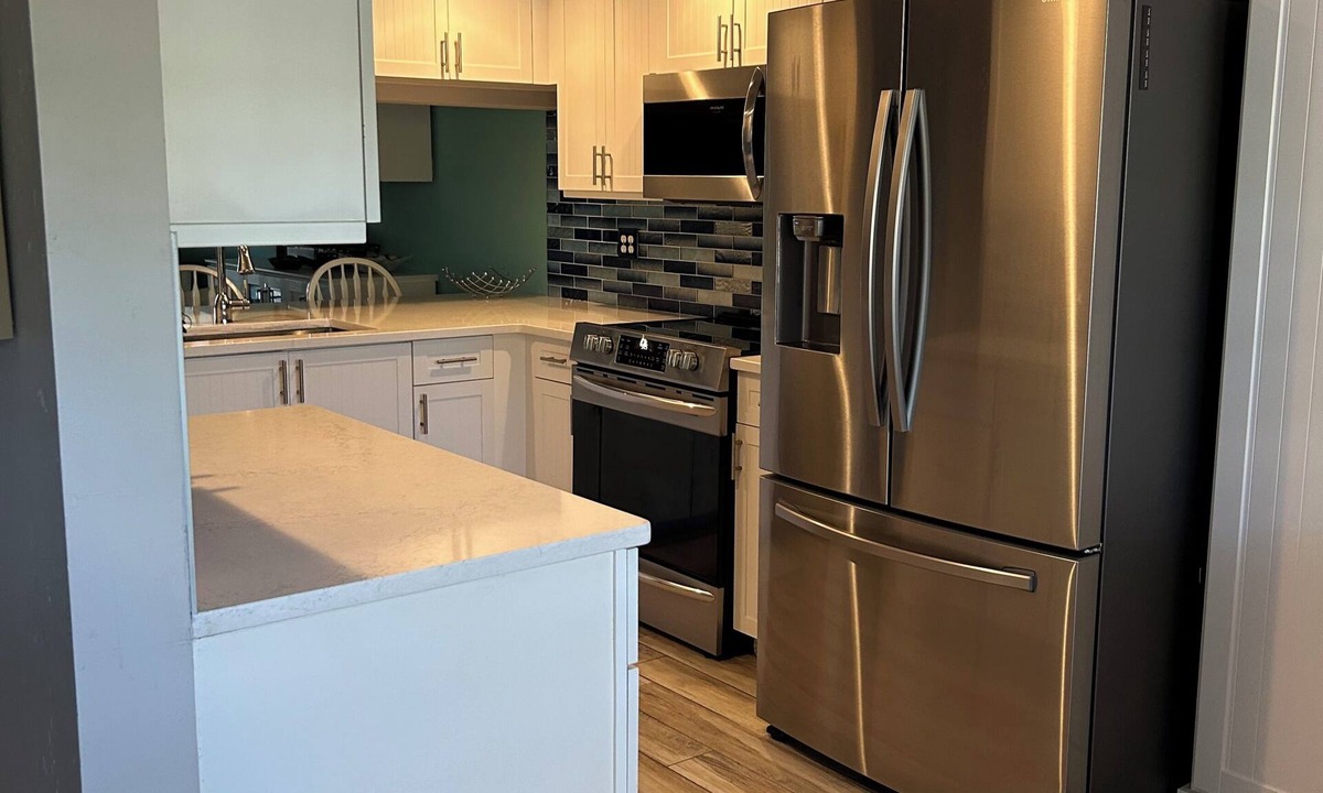 Estero Condo | Cozy 2-bedroom and Den condo in perfect Estero with AC beautiful view
