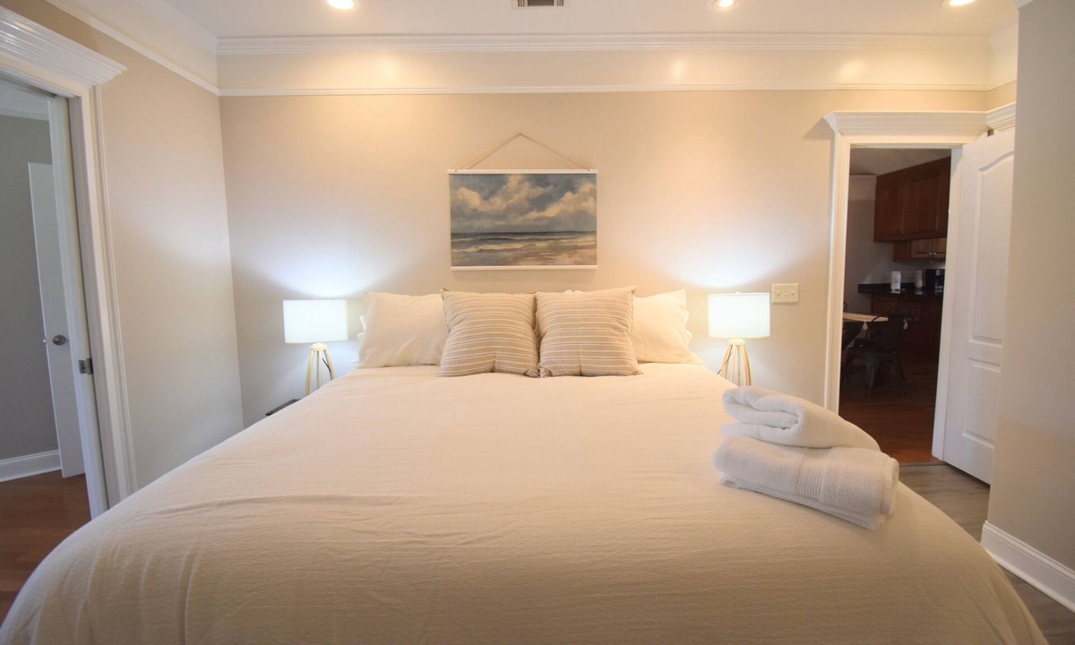 Valona Condo | Cozy 2-bedroom condo in charming Townsend with WiFi, AC
