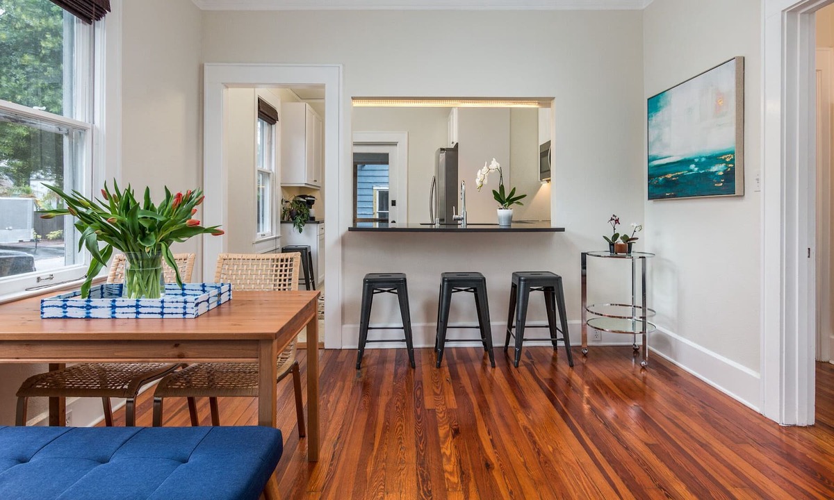 Historic Old Northeast House | COZY BUNGALOW IN OLD NORTHEAST/DOWNTOWN